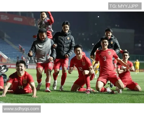 中国香港足球队奋勇拼搏力争亚洲杯佳绩展现足球新风貌